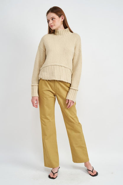 “SIENNA” TURTLE NECK BODY SWEATER