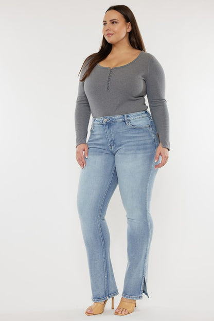 CURVY MID RISE MEDIUM WASH BOOTCUT JEANS