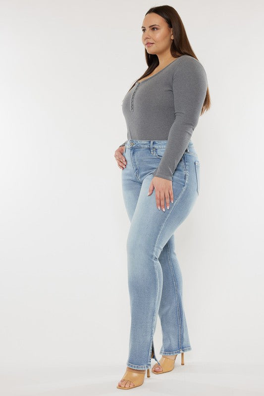 CURVY MID RISE MEDIUM WASH BOOTCUT JEANS