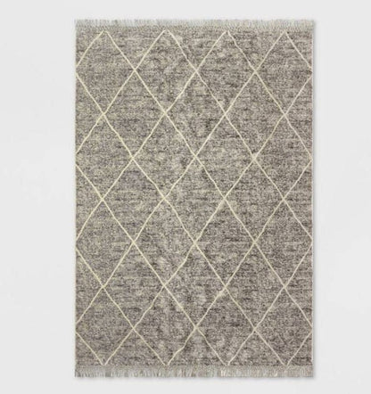 7x10 Feet Silver Gray Diamond Outdoor Area Rug