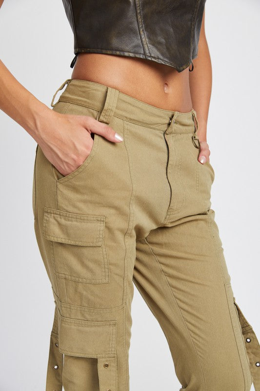 “CHARLEY” LOW WAIST CARGO FLARED PANTS