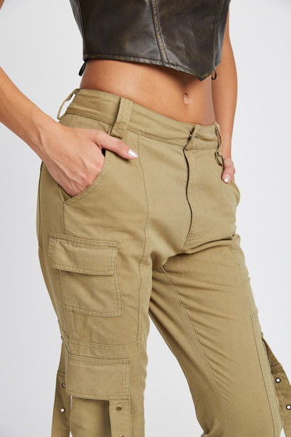 “CHARLEY” LOW WAIST CARGO FLARED PANTS