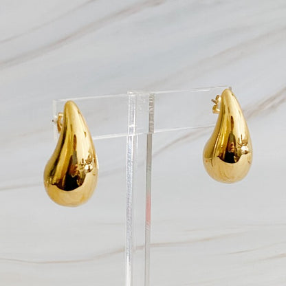 “GABBY” Hollow Teardrop Stud Earrings