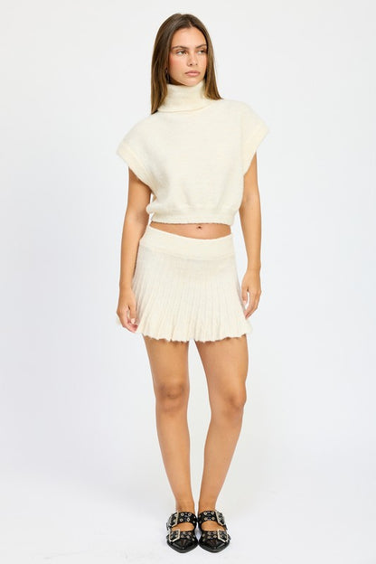 PLEATED MINI FRINGE SKIRT