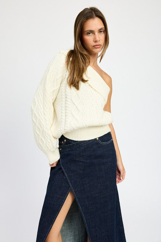 “JUNE” OVERSIZED ONE SHOULDER SWEATER