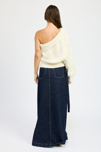 “JUNE” OVERSIZED ONE SHOULDER SWEATER