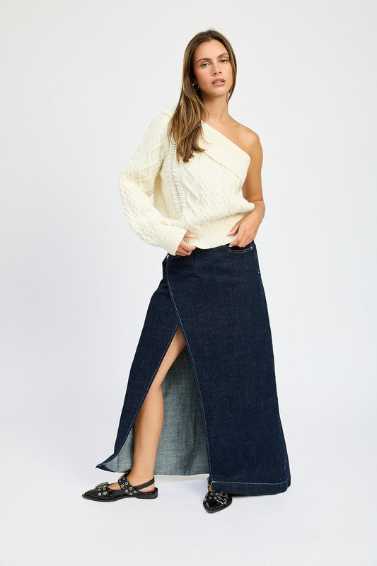 “JUNE” OVERSIZED ONE SHOULDER SWEATER