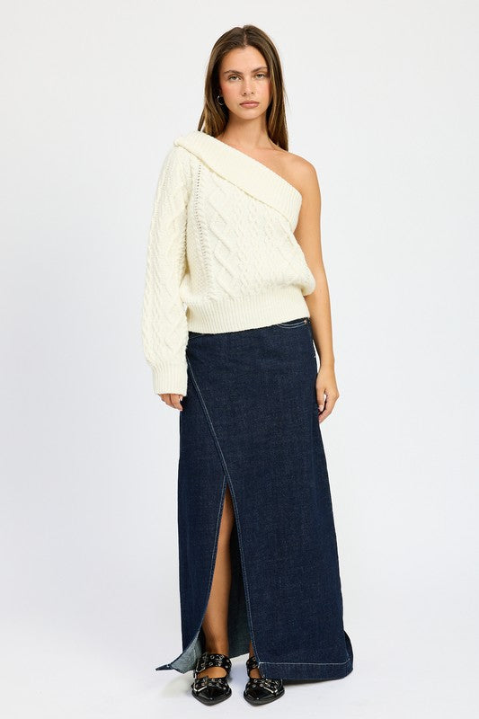 “JUNE” OVERSIZED ONE SHOULDER SWEATER