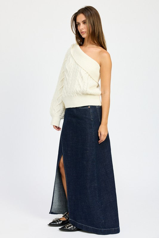 “JUNE” OVERSIZED ONE SHOULDER SWEATER