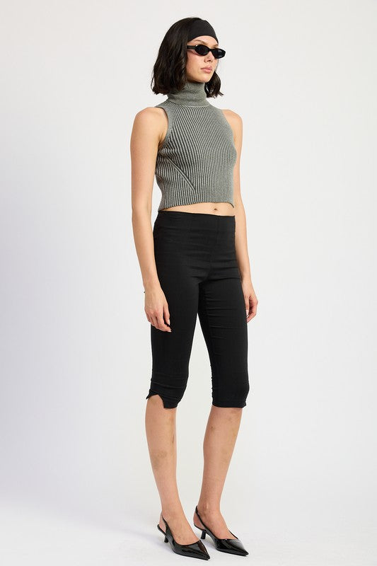 TURTLE NECK RIBBED SLEEVELESS TOP