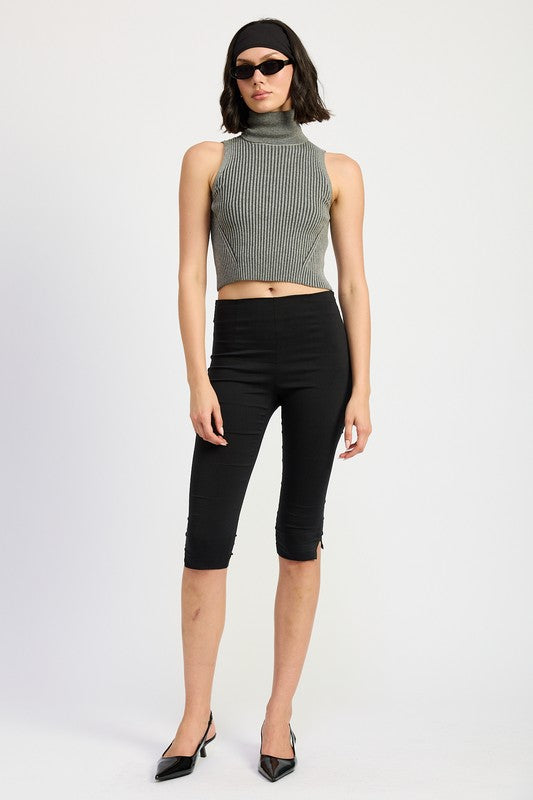 TURTLE NECK RIBBED SLEEVELESS TOP