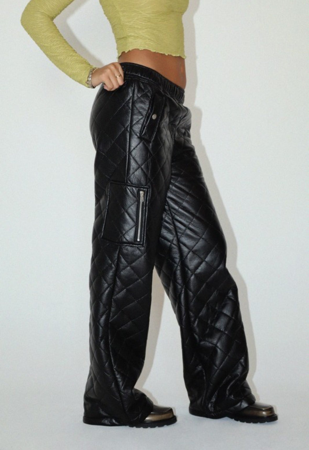 “CHANEL” QUILTED LEATHER TROUSER