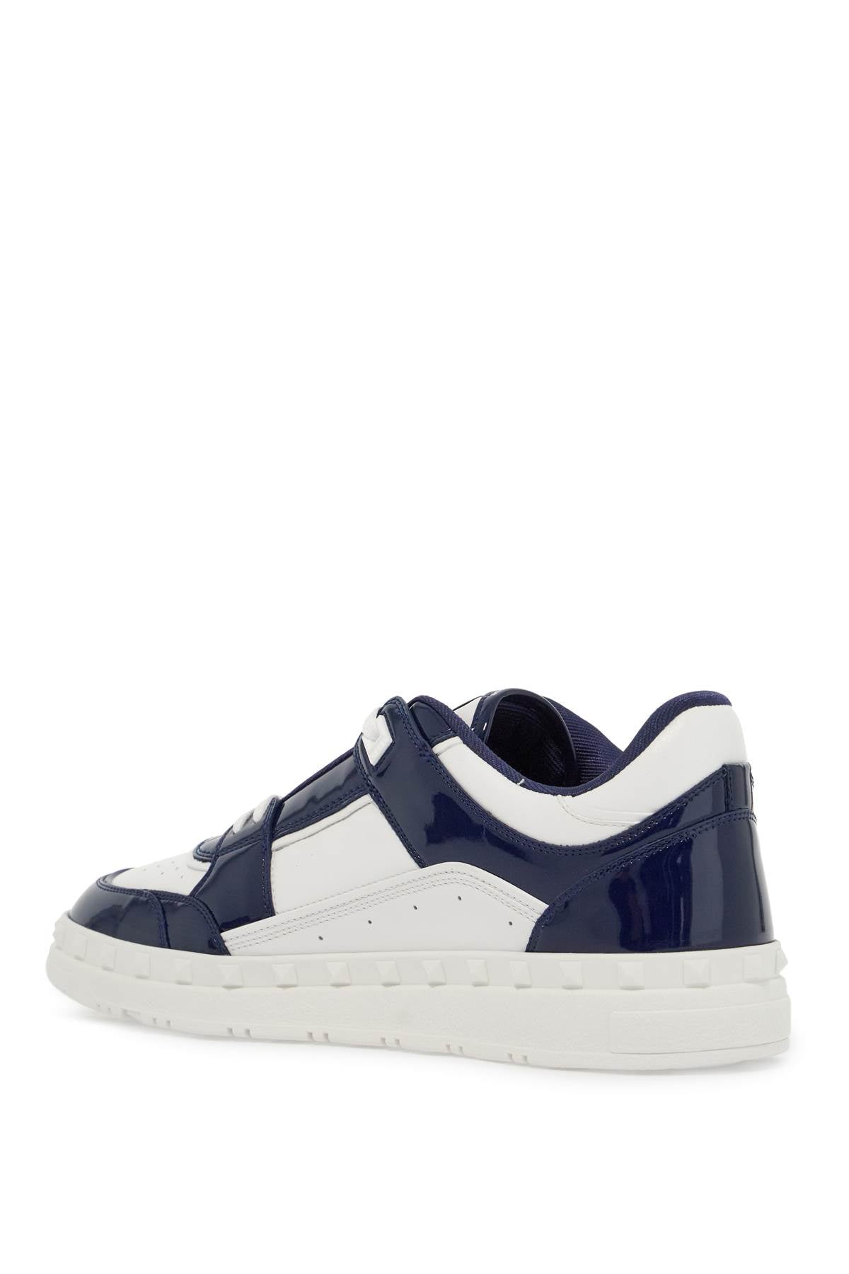 Valentino Garavani Valentino Garavani patent leather freedots low-top sneakers