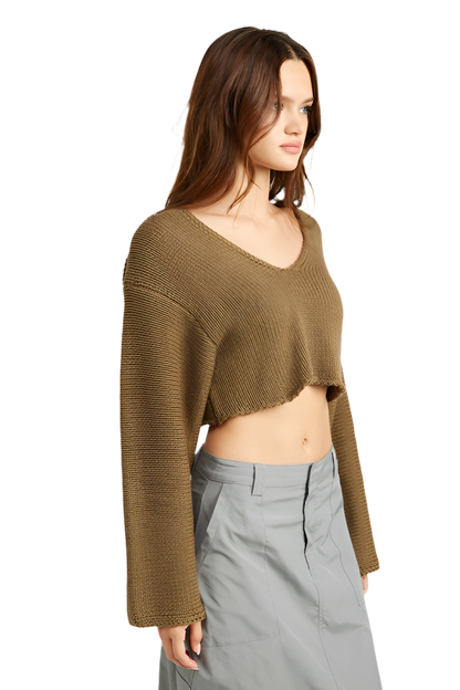 LONG SLEEVE V NECK CROP TOP