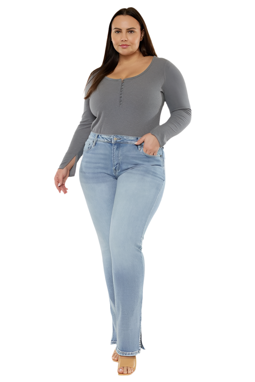 CURVY MID RISE MEDIUM WASH BOOTCUT JEANS