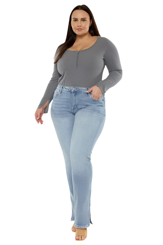 CURVY MID RISE MEDIUM WASH BOOTCUT JEANS