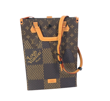 LOUIS VUITTON
Louis Vuitton N40355 Damier Giant Nigo Mini Tote Bag 2Way Shoulder Bag [pre-owned]