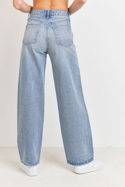 HIGH WAISTED SKATER JEANS