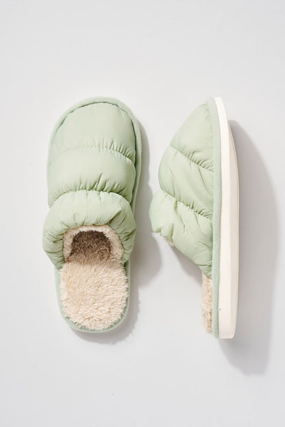 PUFFY SLIPPERS